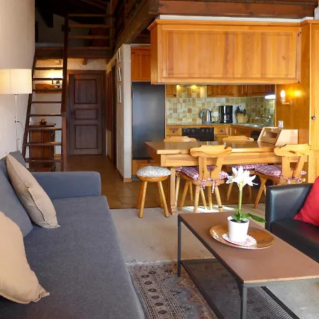 Apartment Les Aiguilles D'argent 10 By Interhome